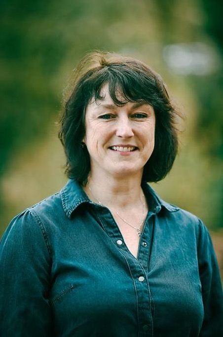 Claire MacLeod